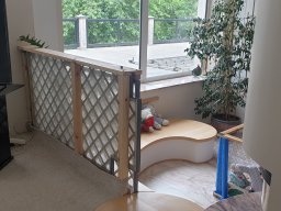 Zabezpieczenie schodów przed dziećmi